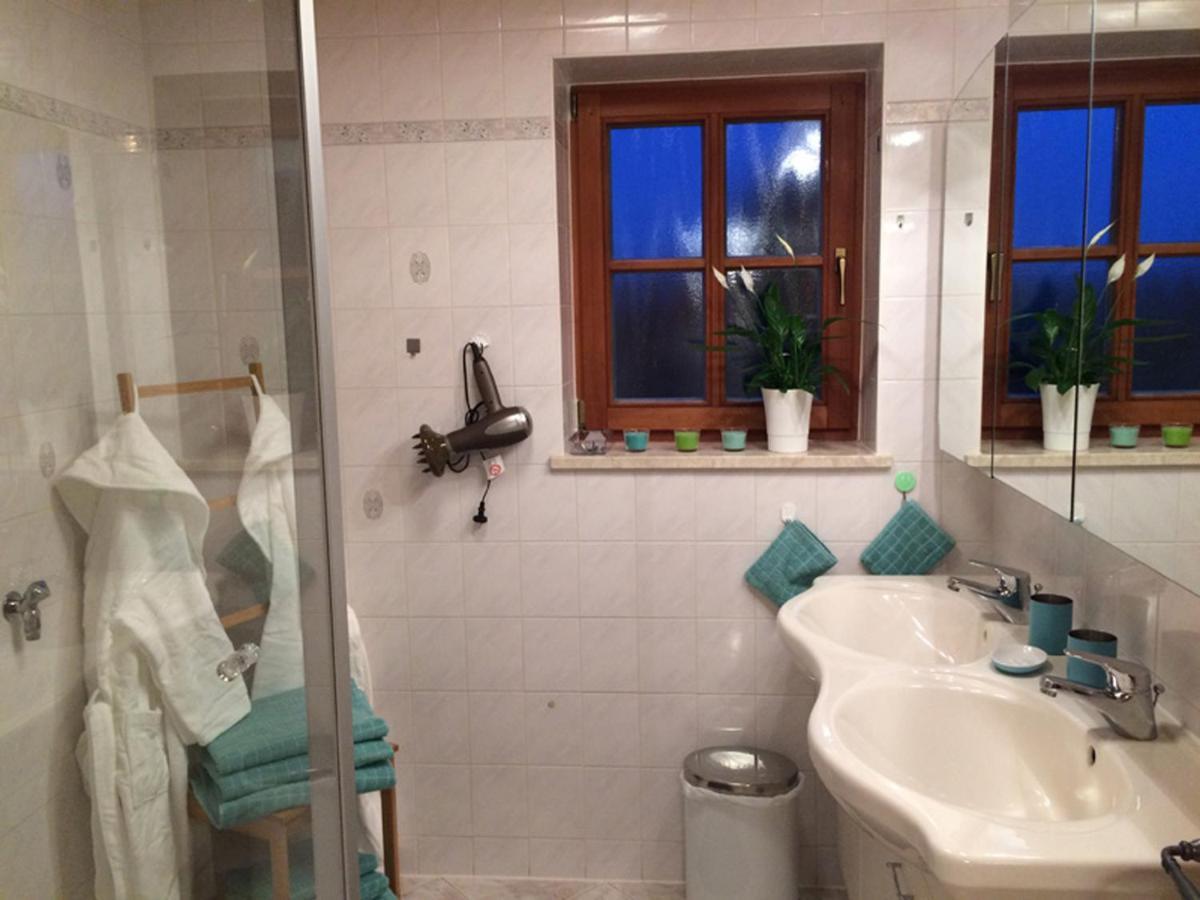 Seehaeuschen - Waging Tettenhausen Waging am See Exterior foto